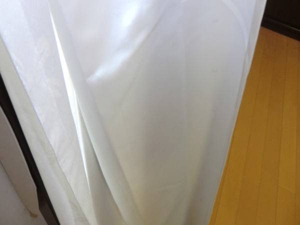 裏面はコーティング加工(音を遮断)