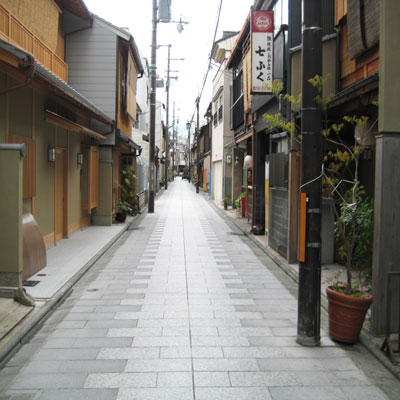 京都市東山区宮川町の住宅