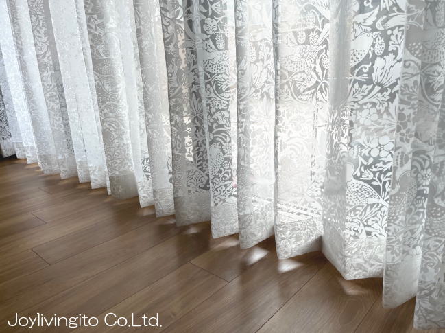 いちご泥棒シアー2倍ヒダオーダーカーテン納品(長岡京市住宅)