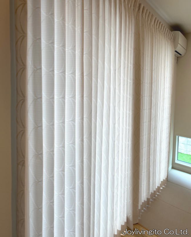 東リ社のオーダーカーテン納品（長岡京市戸建て住宅）