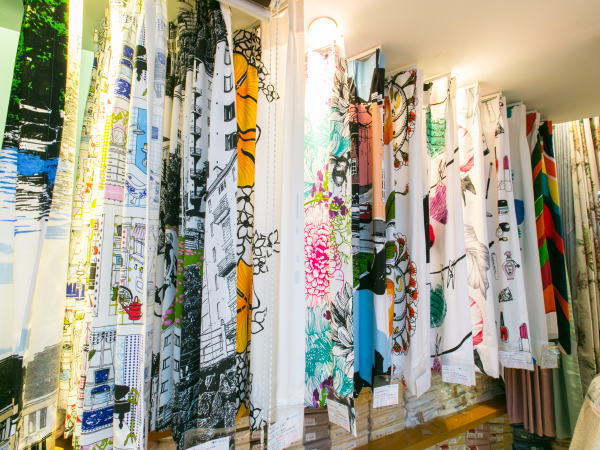 北欧デザインカーテンを展示、コーディネートするカーテンショップのジョイリビングイトオ